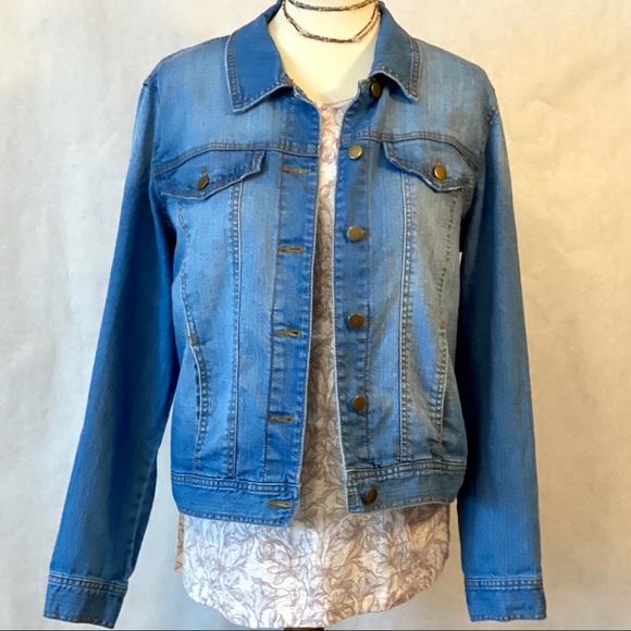 Forever 21 Jackets & Blazers - Forever 21 Denim Jacket
